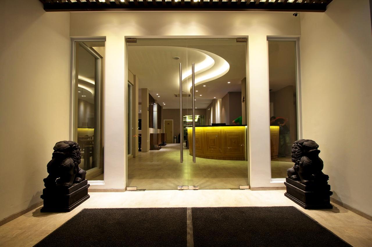 Vinotel Cirebon Exteriér fotografie