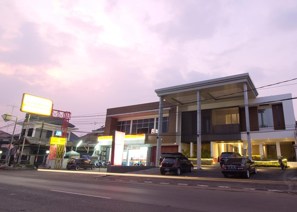 Vinotel Cirebon Exteriér fotografie